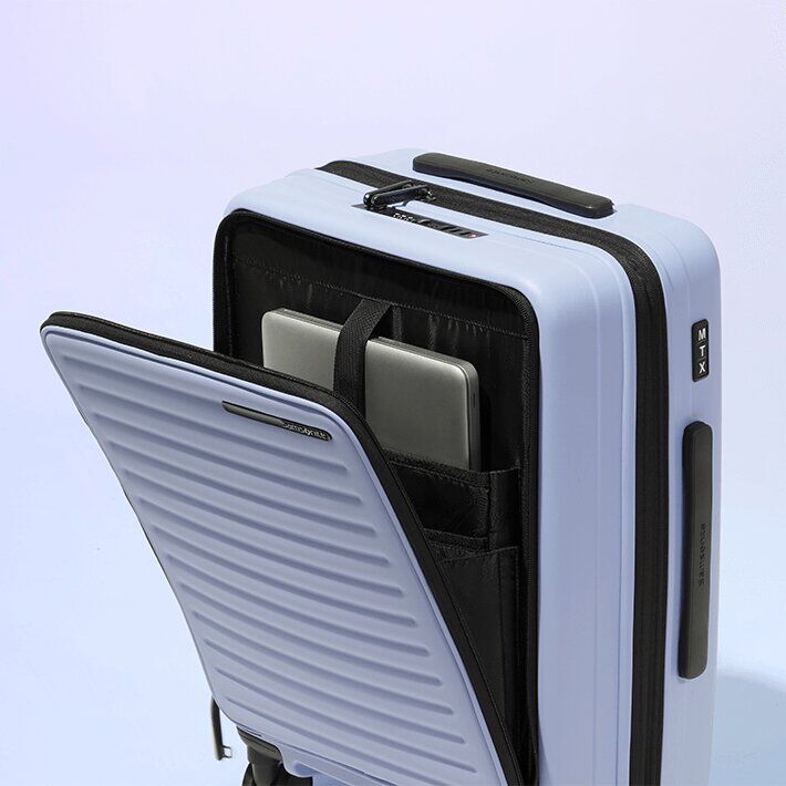 Walizki kabinowe z przednią kieszenią