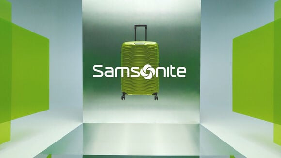 NIEZWYKLE LEKKI, IMPONUJĄCO WYTRZYMAŁY