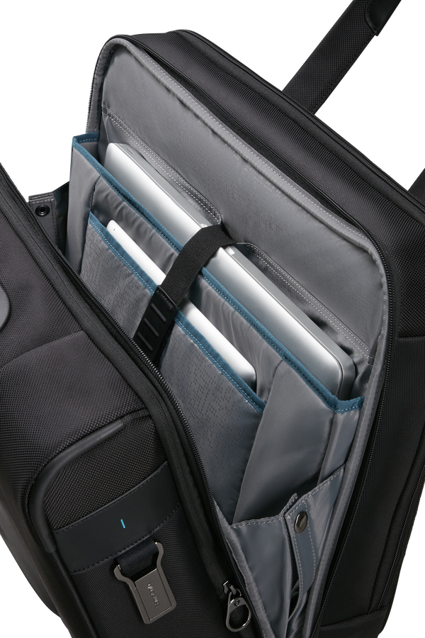 Samsonite Spectrolite 4.0 Rolling Tote Expandable 15.6'  Czarny Samsonite Spectrolite 4.0 Rolling Tote Expandable 15.6'  Czarny