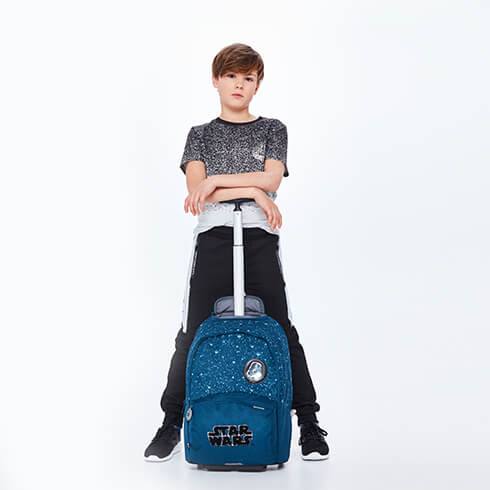 COLOR FUNTIME DISNEY - Have even more fun at school with the cool prints and matching details of the Color Funtime Disney collection..
